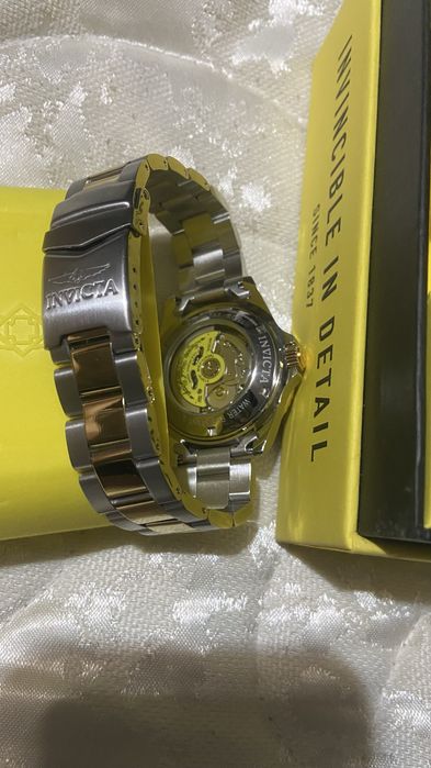 Продам часы Invicta (американские)