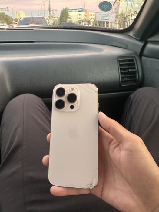 Iphone 16 pro.