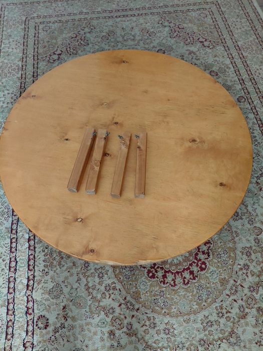 Продам стол национальный