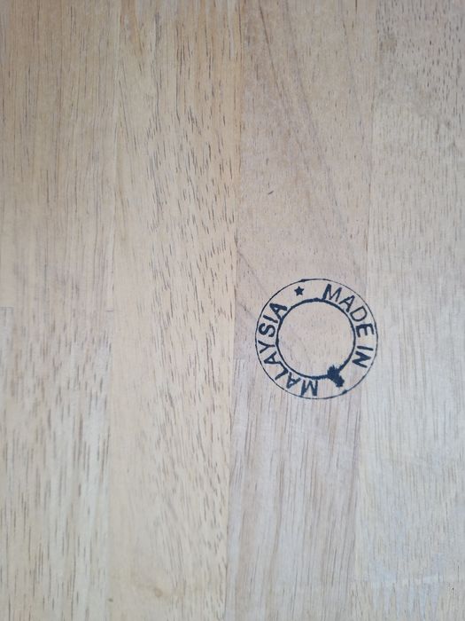 Продам стол обеденный