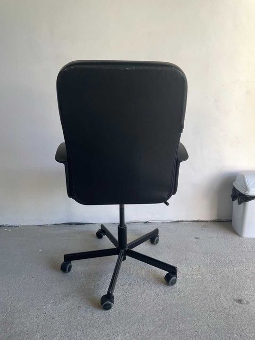 Стол за бюро в добро състояние