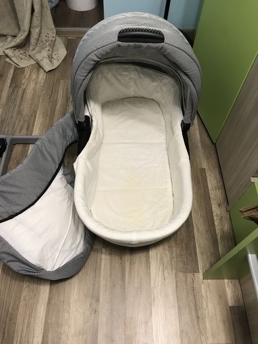 Бебешка количка 2в1 + кошче за кола