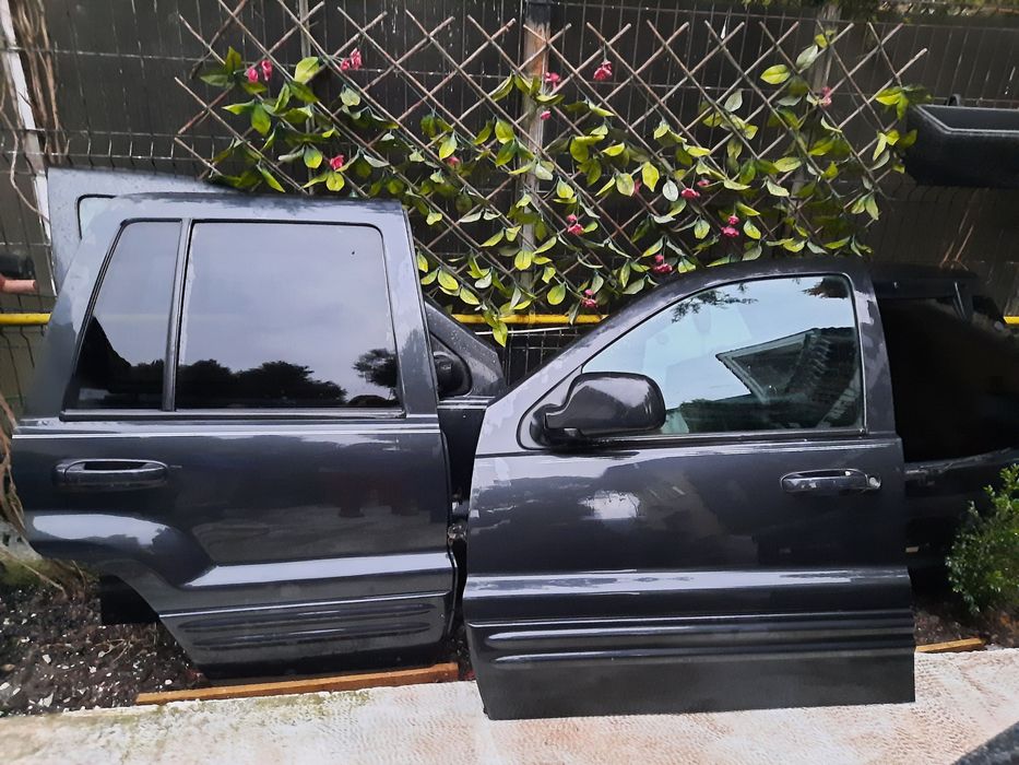 Cutie CD-uri originala Jeep, Piese Jeep Grand Cherokee 2001