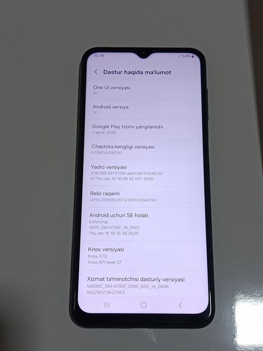 Samsung A 13 sotiladi.