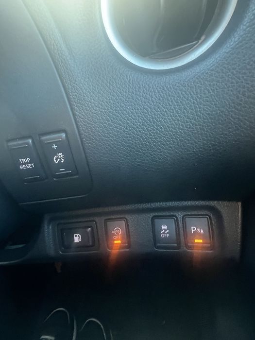 Nissan navara tekna  2.3DCI biturbo 190 cp an 2018 euro 6 adblue