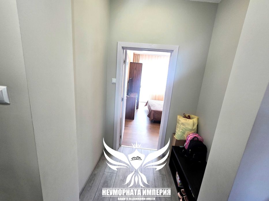 Продавам тристаен/четиристаен 121кв.м. с гараж, изба и таван в гр.Асеновград широк център