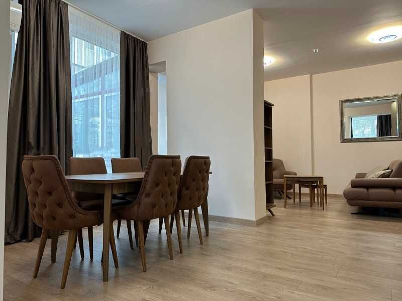 Дава се под наем Тристаен апартамент в София, Иван Вазов - 110 кв.м за 1500 € - Снимка #2