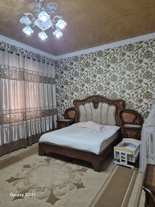 Олтин тепа махалласида уй сотилади. 11 хона