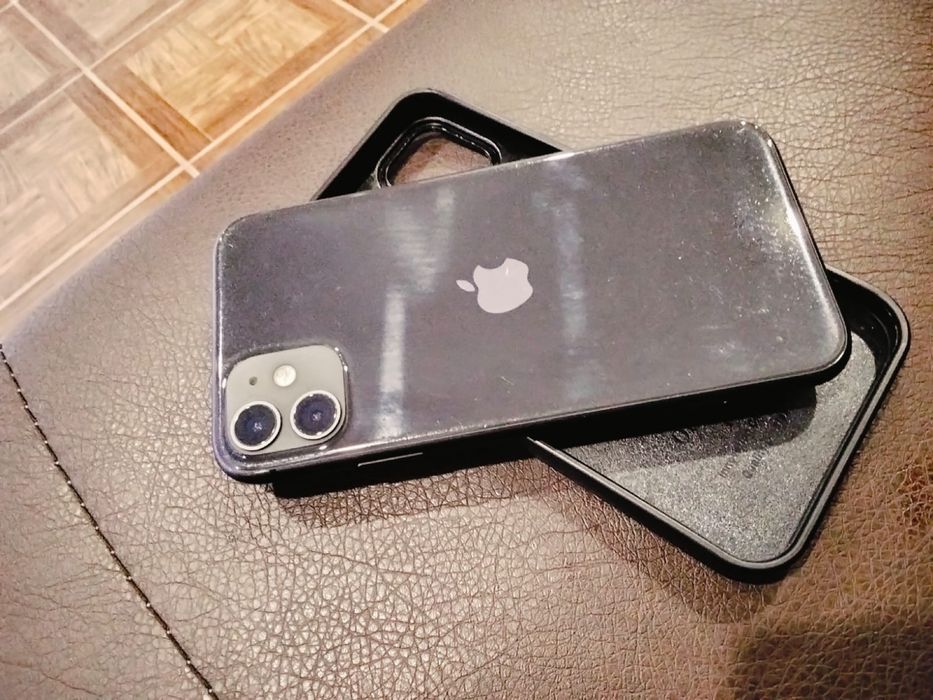 Продам iphone 11