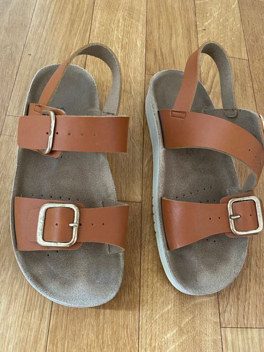 Sandale Geox fete, maro, piele, 2 catarame, marime 36, stare buna