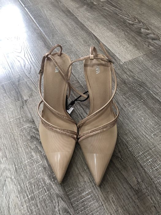 Босоножки Zara