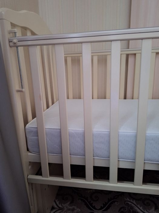 Продам срочно  кроватку