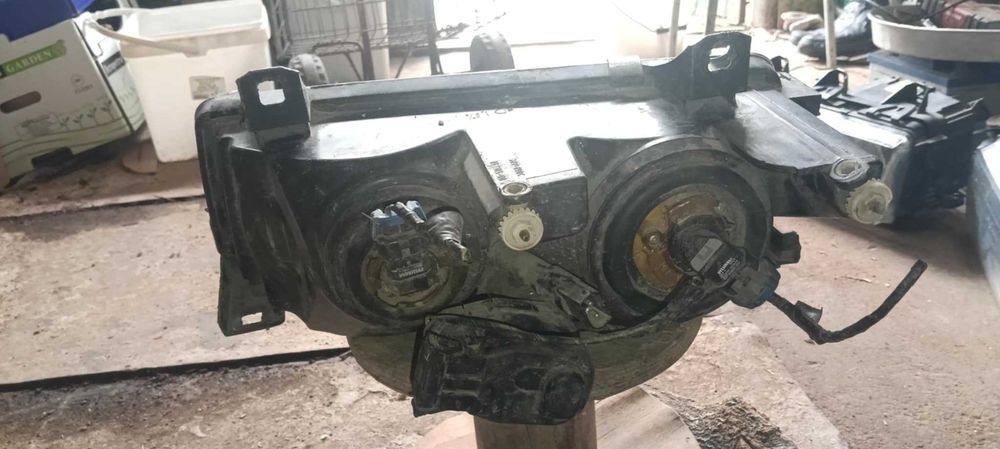 Оригинални фарове (ZKW/Bosch) с лупи и стопове за BMW E36 (Седан)