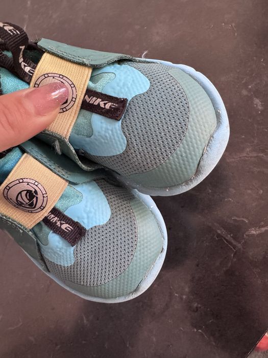 Adidasi adidas marimea 22