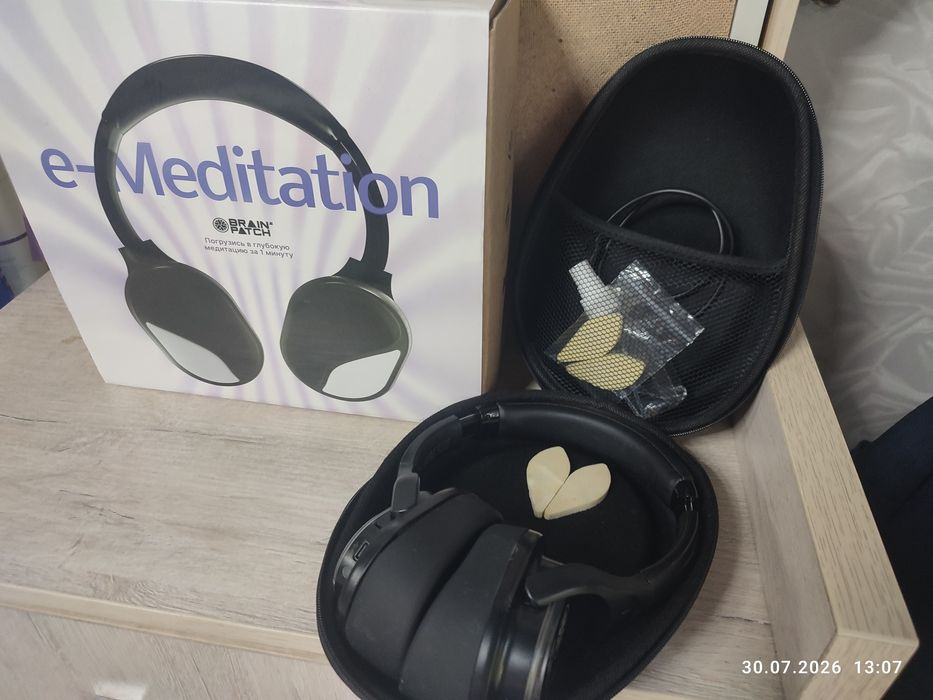 Наушники нейрогарнитура e-Meditation от стартапа BrainPatch,
