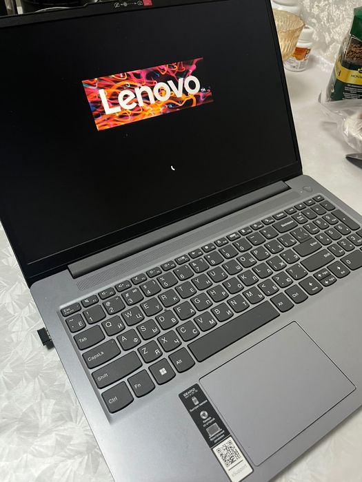 Lenovo IdeaPad Slim3 15|Ah8