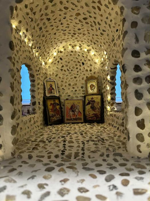 Мини градински параклис