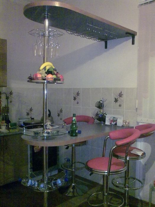 барная стойка в сборе в отличном состоянии