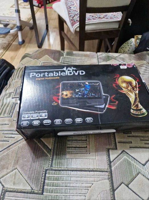 Портативный  DVD