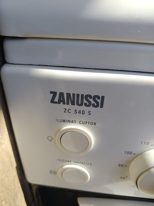 Vand Aragaz Zanussi