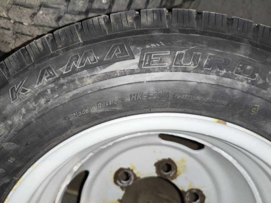Продам шины с дисками на Газель.