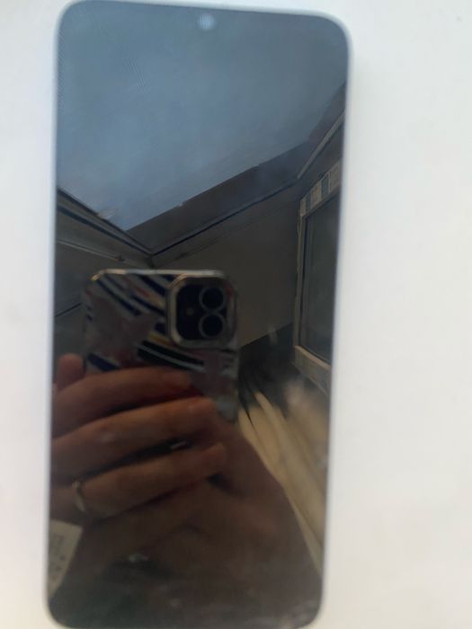 Продам телефон Honor x6a