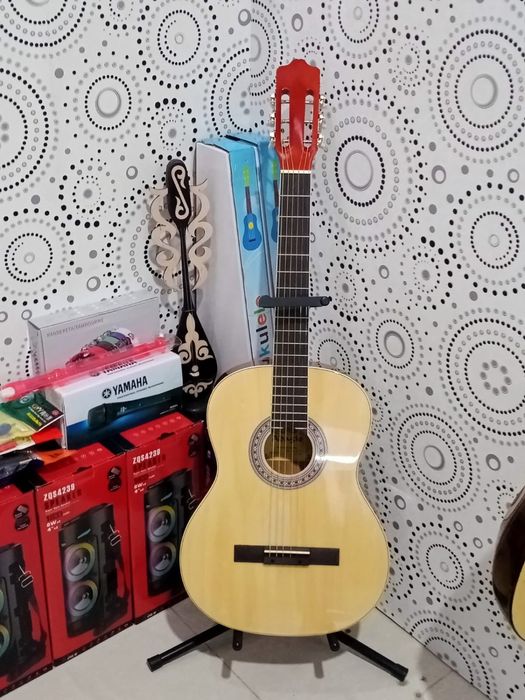 Домбыра акция 15000тг гитара