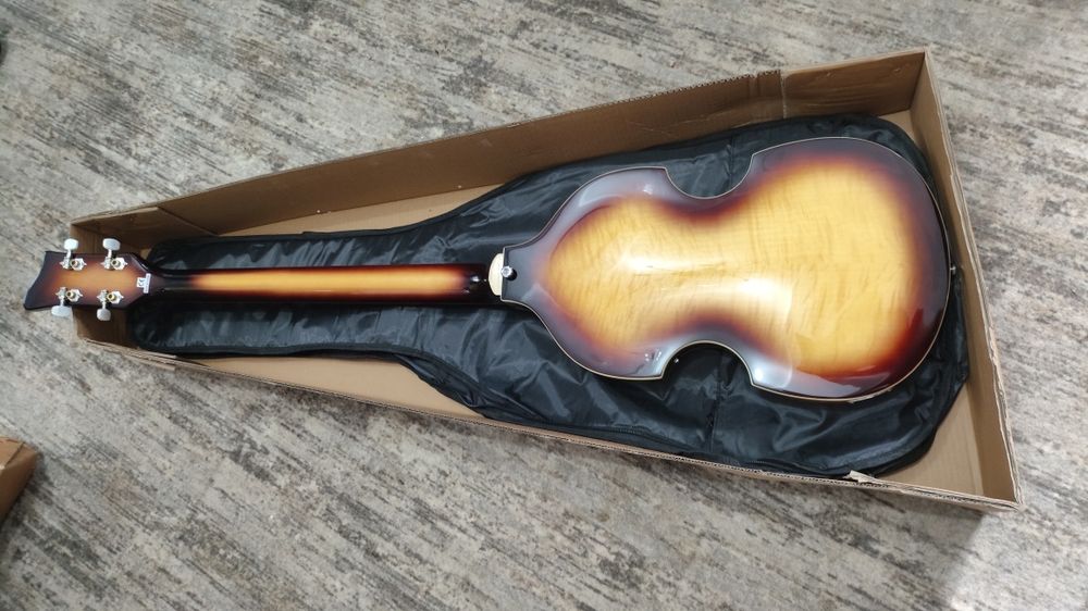 Новый Бас гитара Пола Маккартни из Битлз