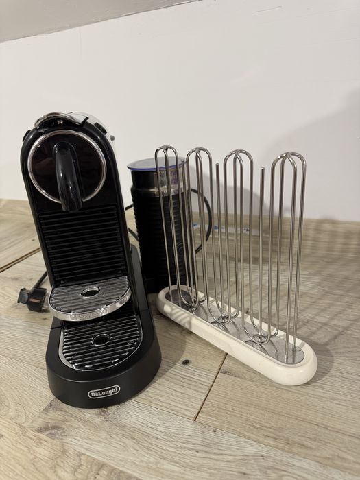 Aparat de cafea & Milk Espresso by DeLonghi