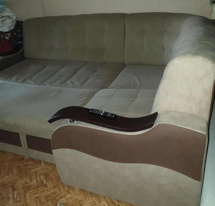 Продам диван угловой