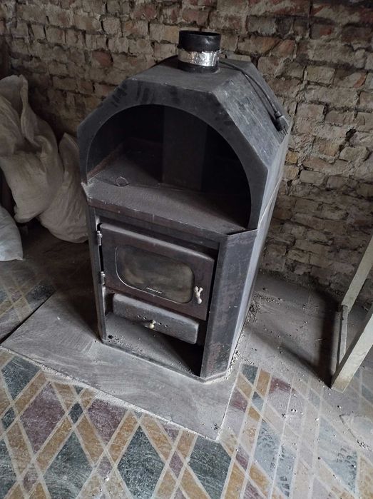 Камина Прити с водна риза.