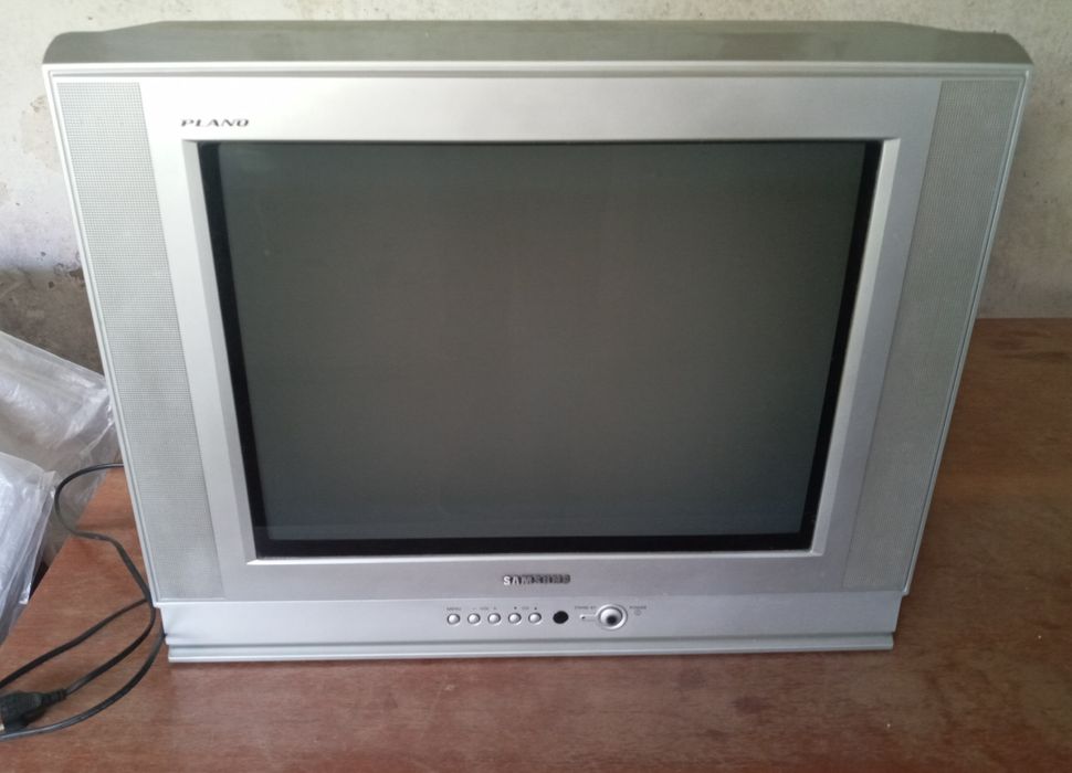 Телевизор самсунг