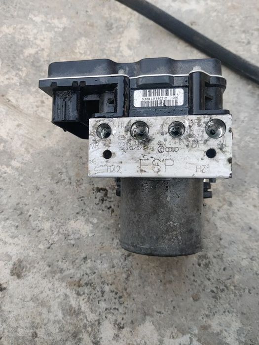 Pompa ABS Seat Exeo Audi A4 B7 A6 C6 2.0 tdi 8E0614517BF / 8E0910517H