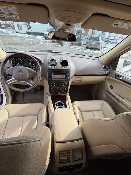 Mercedes Benz GL550 4 Matic Grand Edition