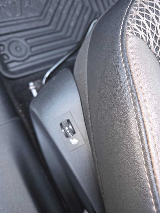 Peugeot 2008 din 2015, 1.2 CV Aut., 82.000 km, cu padele la volan