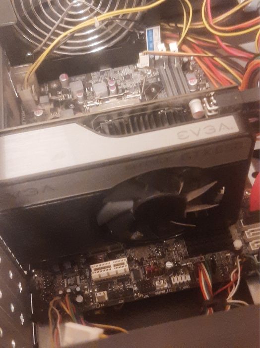 Видеокарта Geforce 650 В идеальном состояний