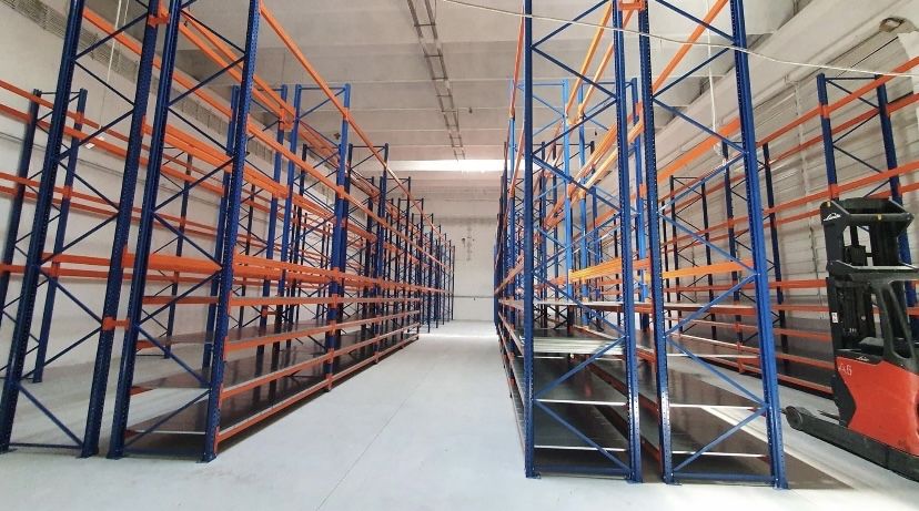Rafturi metalice industriale