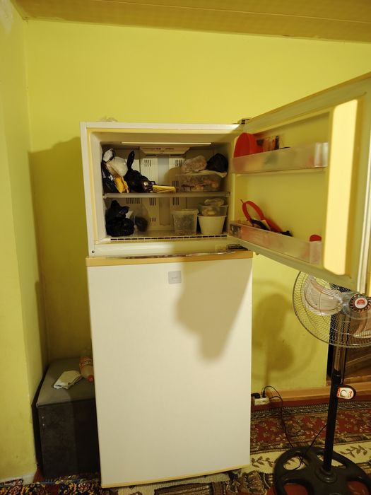 Продаю холоденик део карея