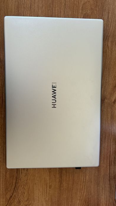 Huawei MateBook D15 – стилен и лек лаптоп с 15.6” Full HD