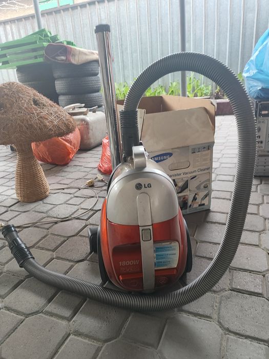 Пылесос LG продам