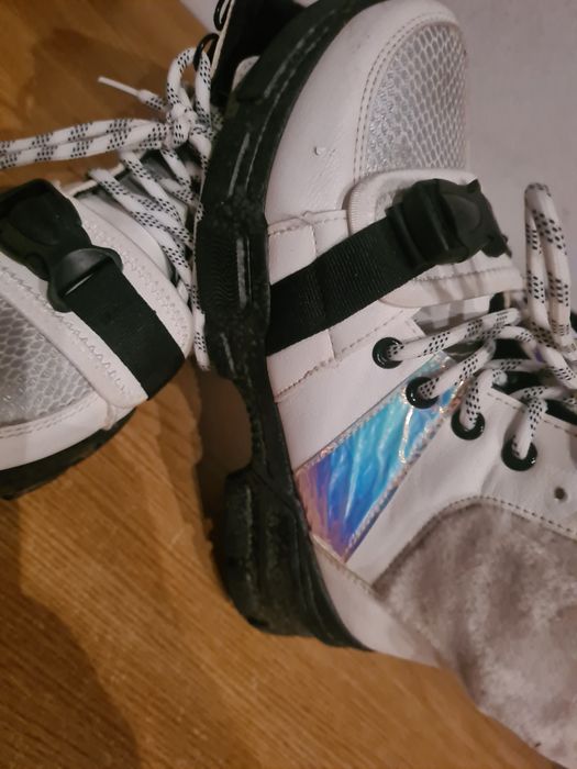 Bocanci dama  sau fete mar 37 la 60 lei Timișoara