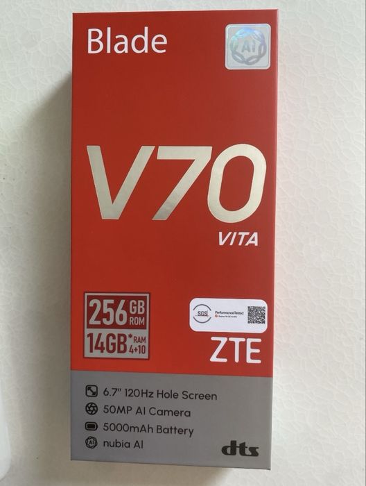 Vand telefon ZTE V70