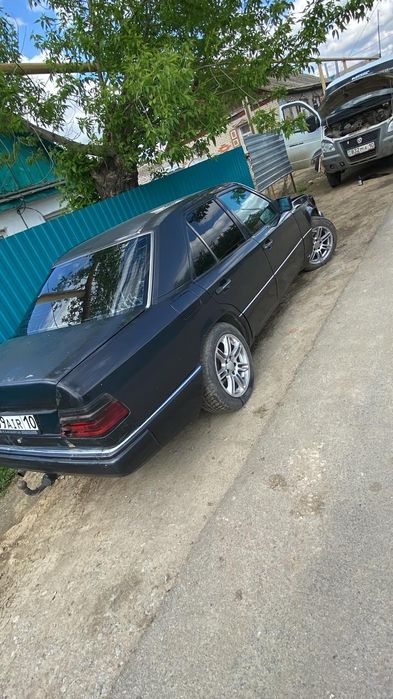 Продам мерседес 124