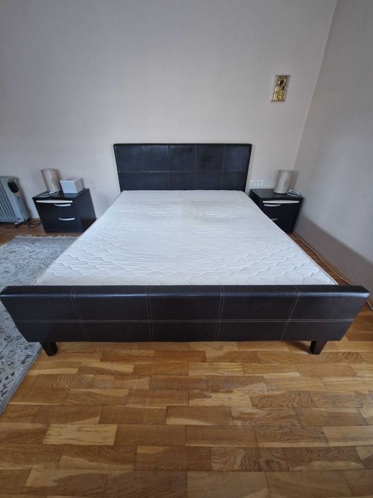 Pat cu saltea dimensiune 1,60x2 m