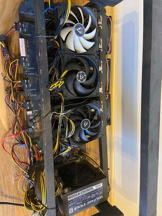 Копачка за крипто валута /mining rig