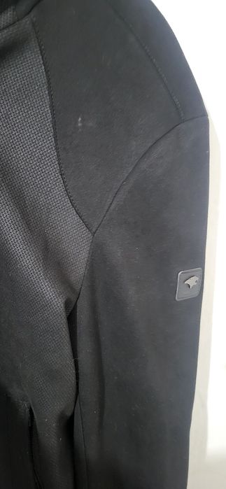 Мужская одежда, куртки