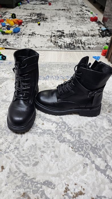 Продаются почти новые сапожки