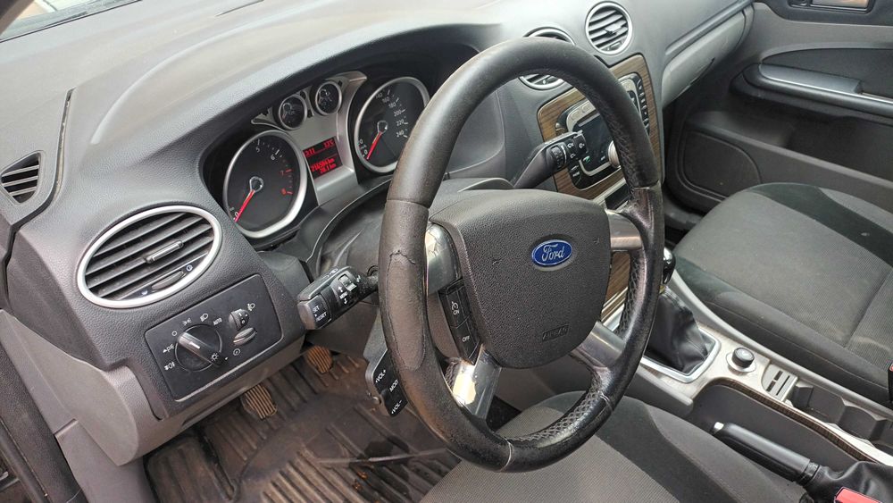 Ford Focus MK2.5  1.6 Ghia 2010 г. с газова уредба София