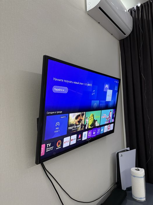 Телевизор LG + кронштейн