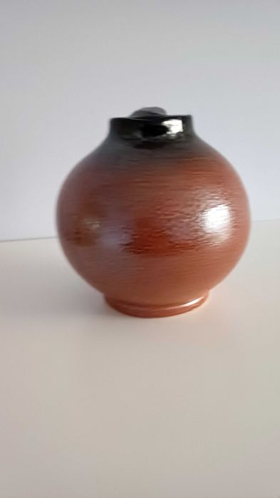 Керамична кана 16см с една дръжка.